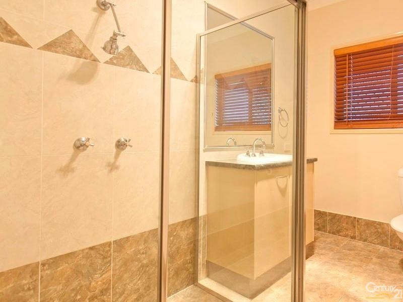 3 St Clair Court, Redland Bay QLD 4165