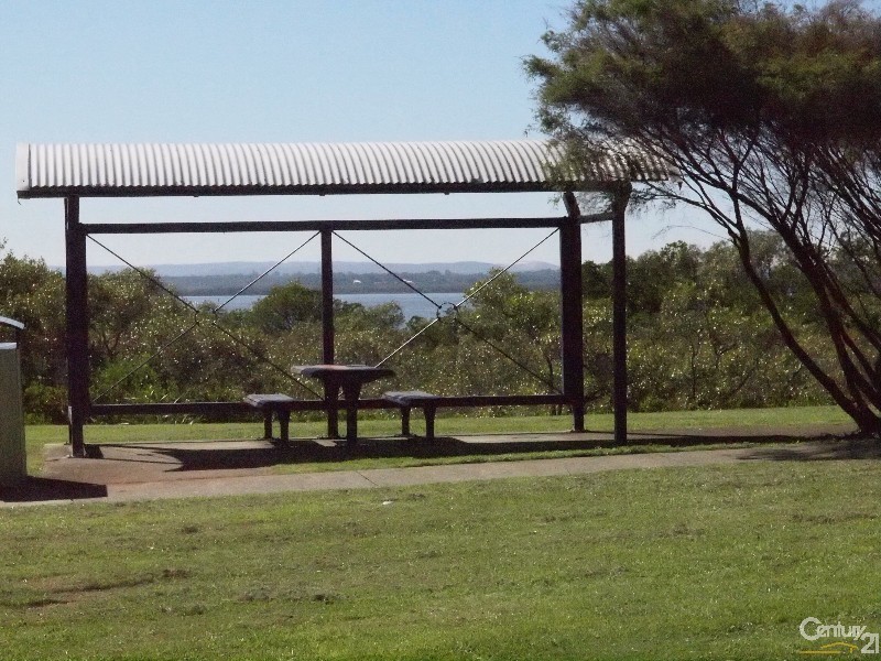 3 St Clair Court, Redland Bay QLD 4165