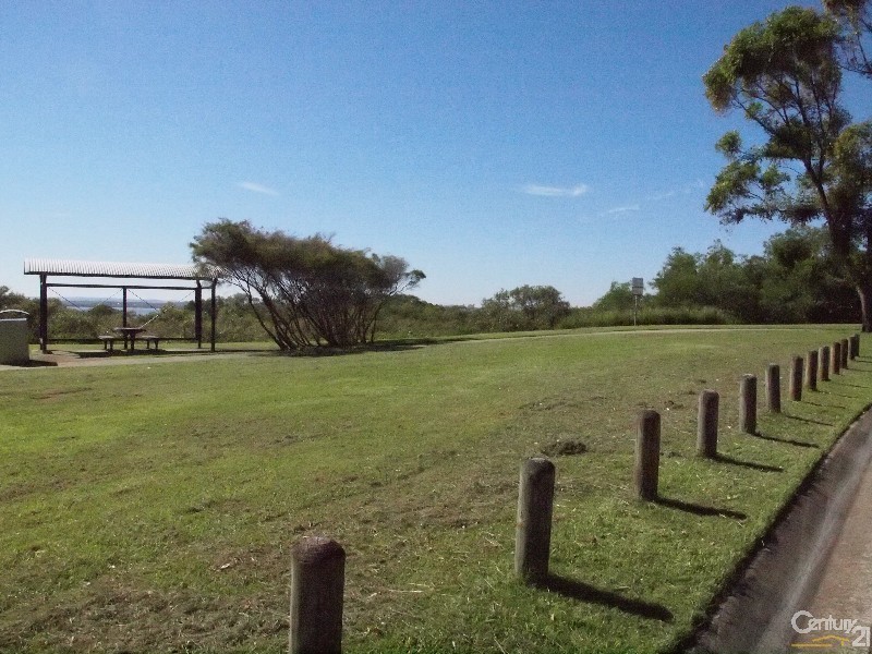 3 St Clair Court, Redland Bay QLD 4165