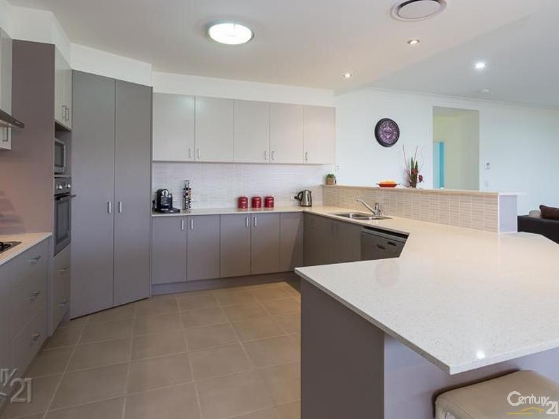 41 Denham Boulevard, Redland Bay QLD 4165