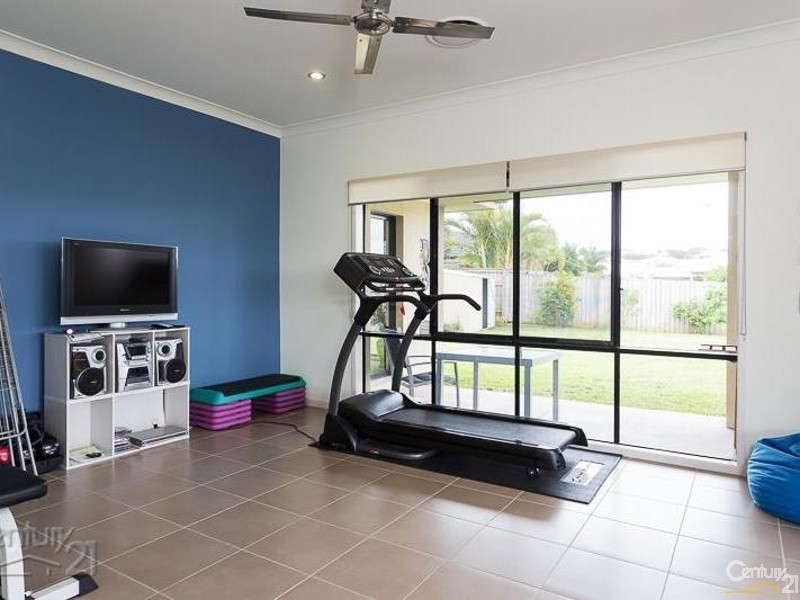 41 Denham Boulevard, Redland Bay QLD 4165