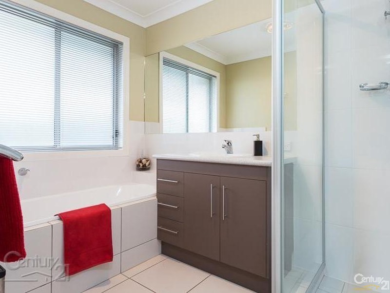 56 Aquila Street, Redland Bay QLD 4165