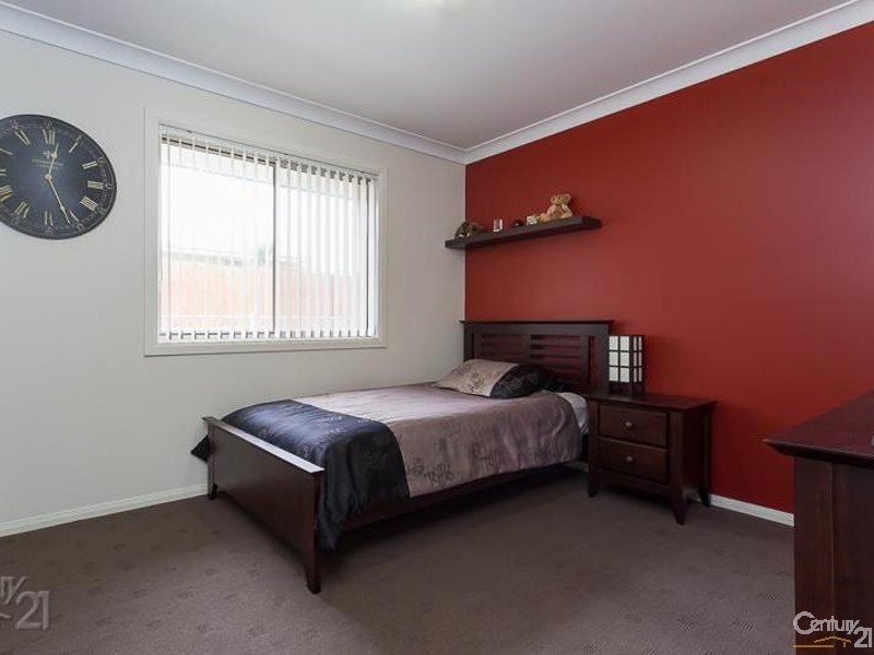 56 Aquila Street, Redland Bay QLD 4165