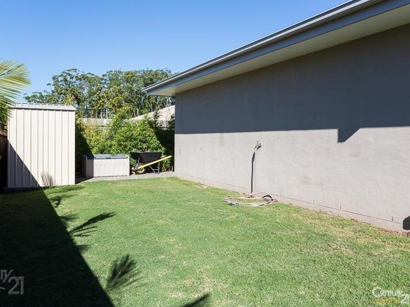 56 Aquila Street, Redland Bay QLD 4165