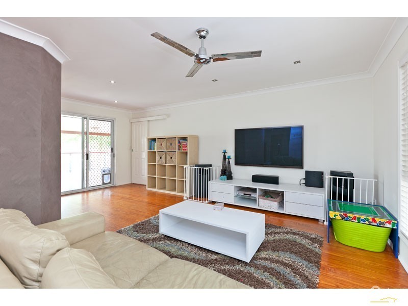 94 Sycamore Parade, Victoria Point QLD 4165