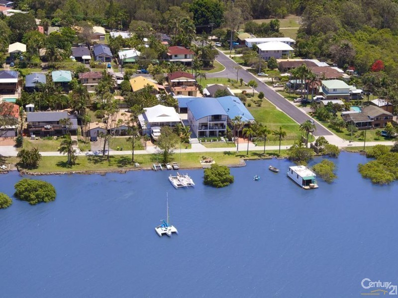 2a Waterfront Easement, Redland Bay QLD 4165