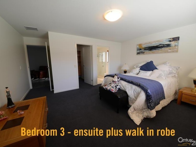 2a Waterfront Easement, Redland Bay QLD 4165