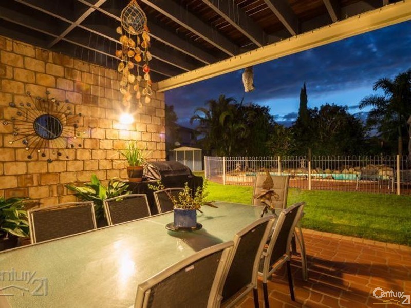 6 Saltwater Place, Redland Bay QLD 4165