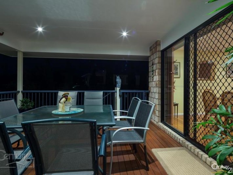 6 Saltwater Place, Redland Bay QLD 4165