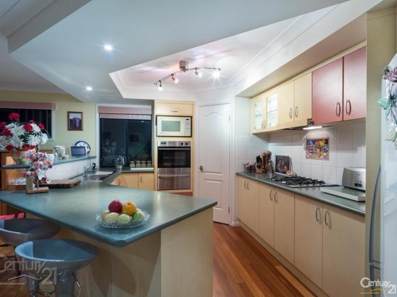 6 Saltwater Place, Redland Bay QLD 4165