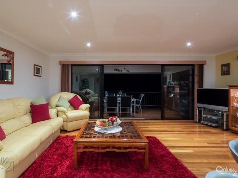 6 Saltwater Place, Redland Bay QLD 4165