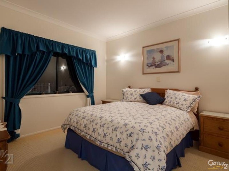 6 Saltwater Place, Redland Bay QLD 4165