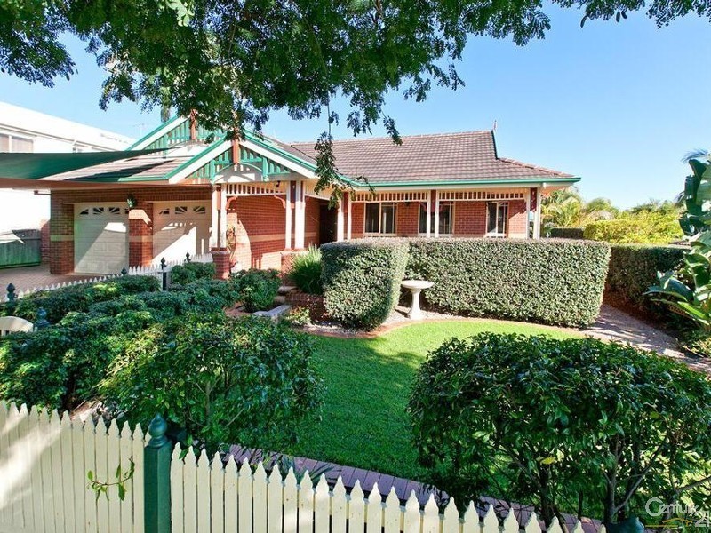 32 The Boulevard, Redland Bay QLD 4165
