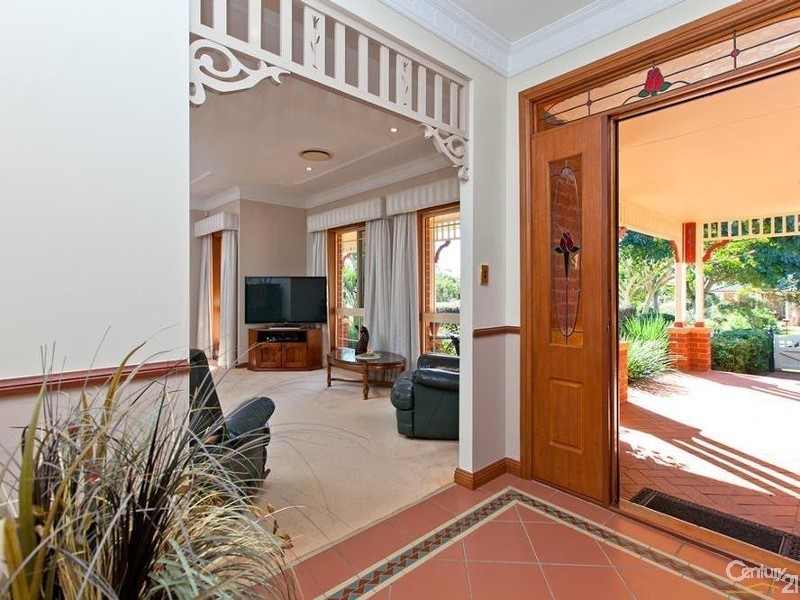 32 The Boulevard, Redland Bay QLD 4165