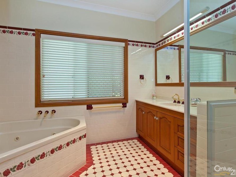 32 The Boulevard, Redland Bay QLD 4165