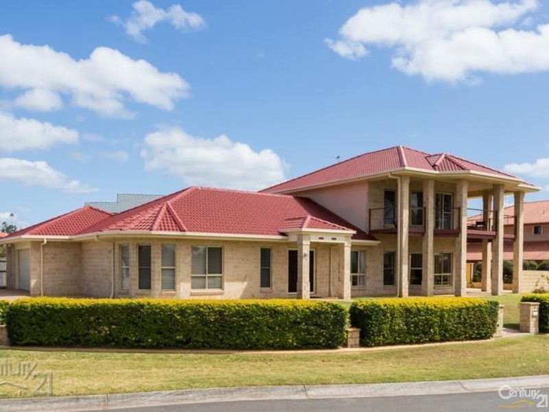 8 Talburpin Esplanade, Redland Bay QLD 4165