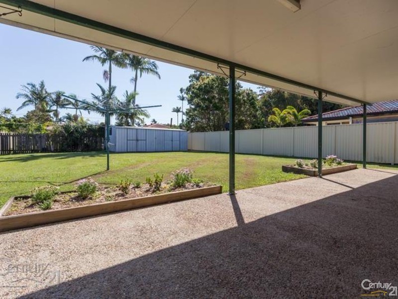 16 Lisa Street, Redland Bay QLD 4165