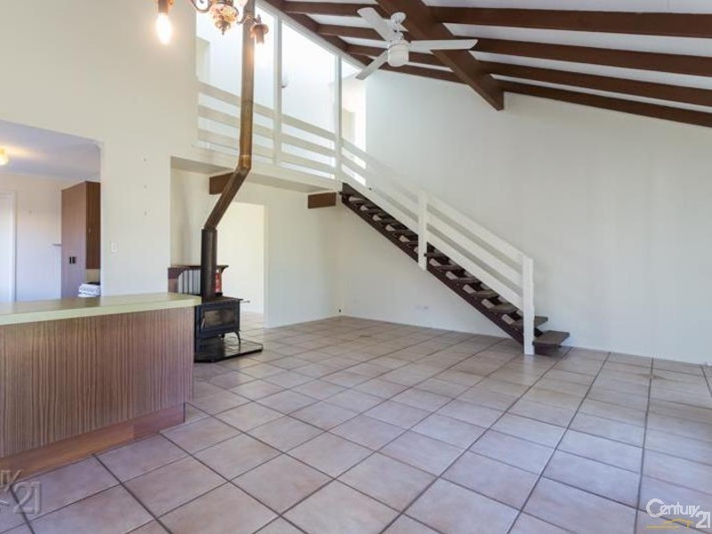 16 Lisa Street, Redland Bay QLD 4165