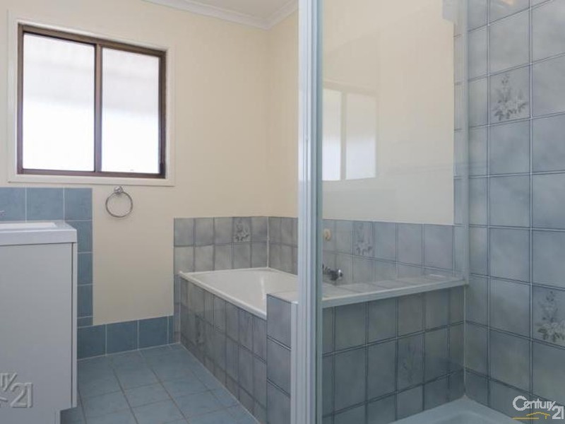 16 Lisa Street, Redland Bay QLD 4165