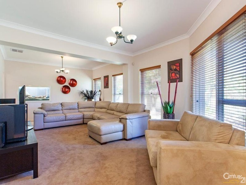 36 Zephyr Court, Birkdale QLD 4159