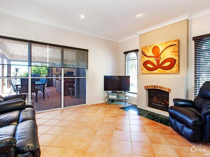 36 Zephyr Court, Birkdale QLD 4159