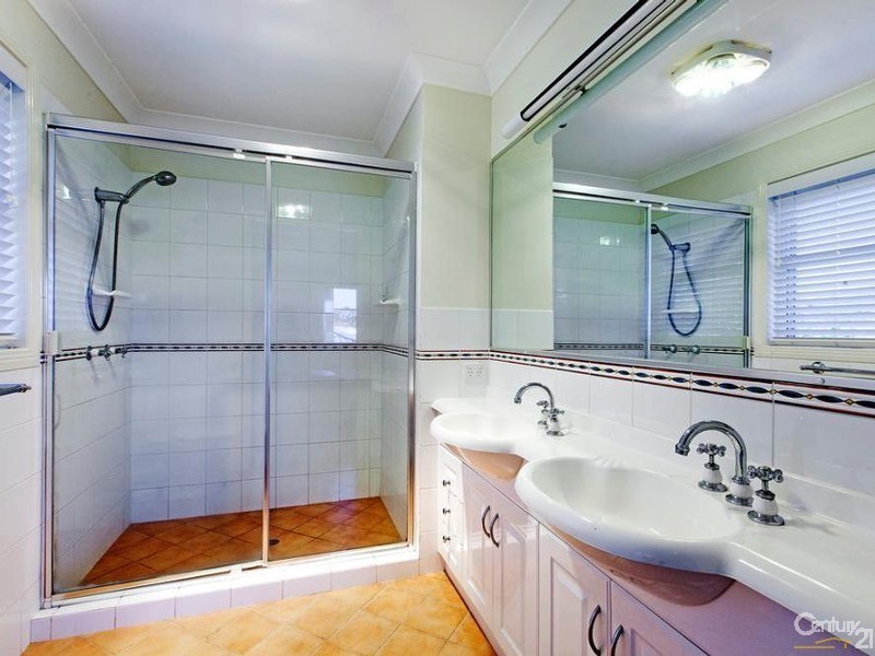 36 Zephyr Court, Birkdale QLD 4159