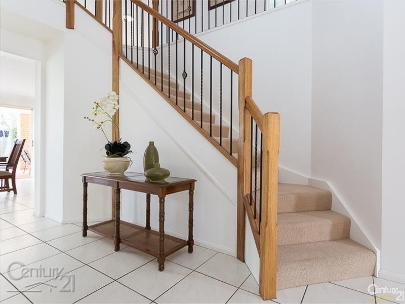 30 Lowe Circuit, Redland Bay QLD 4165