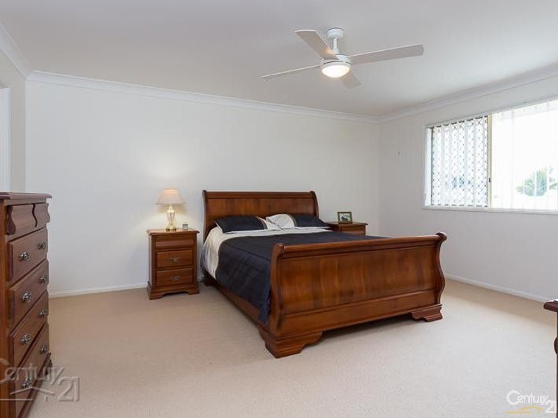 30 Lowe Circuit, Redland Bay QLD 4165