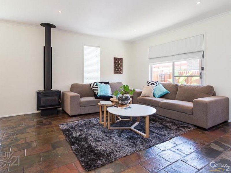 57 Shanahan St, Redland Bay QLD 4165