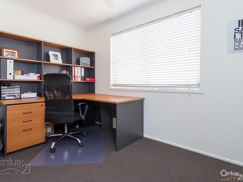 57 Shanahan St, Redland Bay QLD 4165