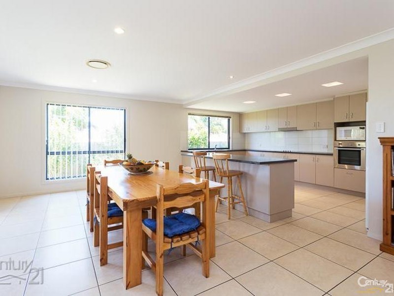 13 Cole Street, Redland Bay QLD 4165