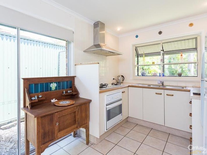 51 Shanahan St, Redland Bay QLD 4165