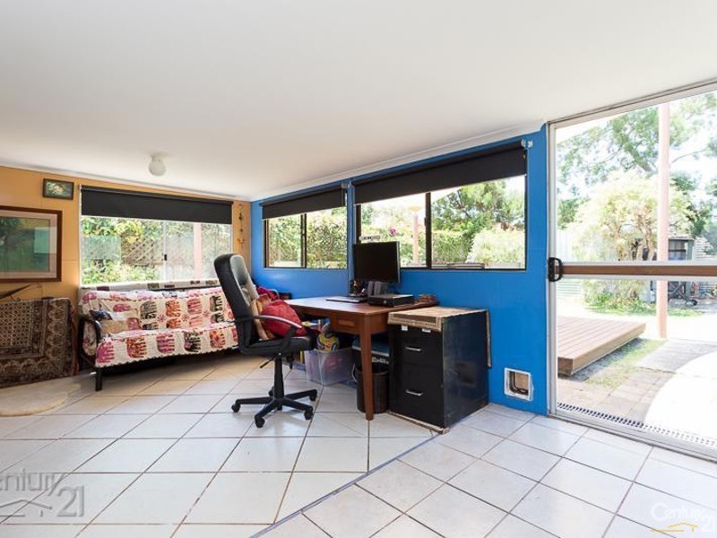 51 Shanahan St, Redland Bay QLD 4165