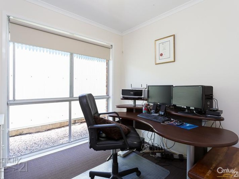 51 Shanahan St, Redland Bay QLD 4165