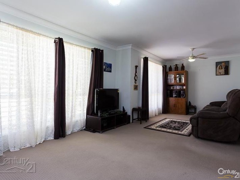 3 Montrose Place, Redland Bay QLD 4165
