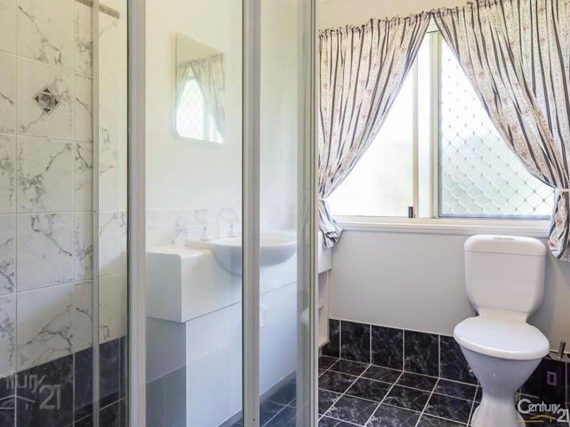 3 Montrose Place, Redland Bay QLD 4165