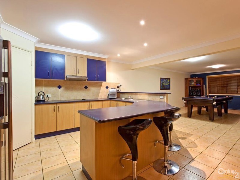 1 Torbay Street, Redland Bay QLD 4165