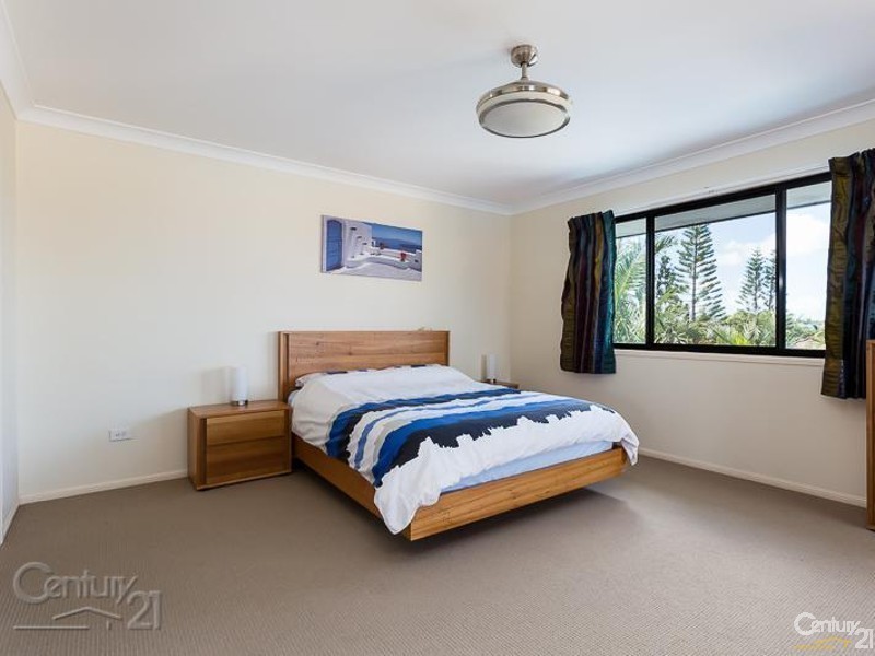 1 Torbay Street, Redland Bay QLD 4165