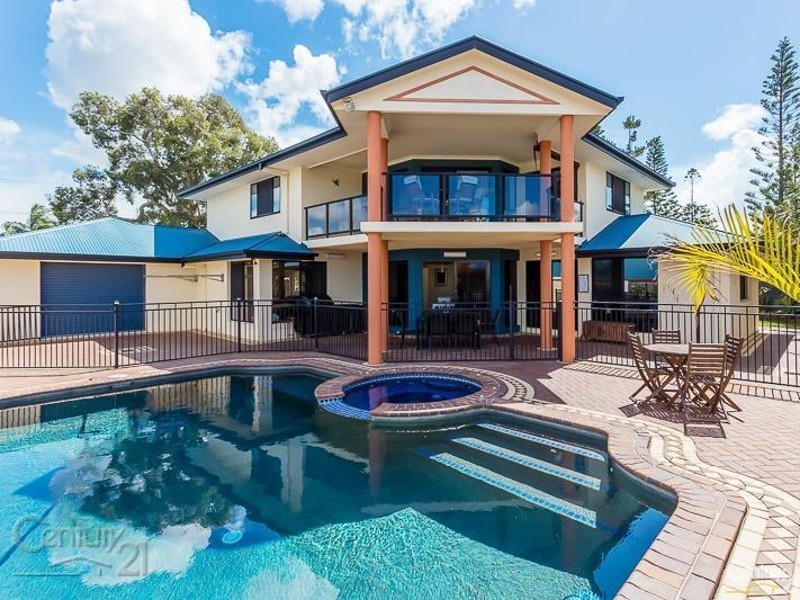 1 Torbay Street, Redland Bay QLD 4165