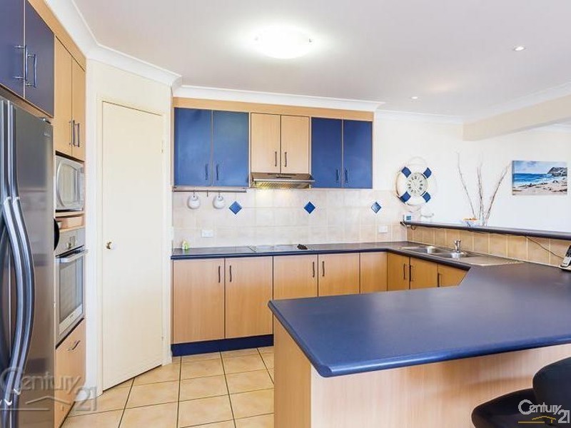 1 Torbay Street, Redland Bay QLD 4165