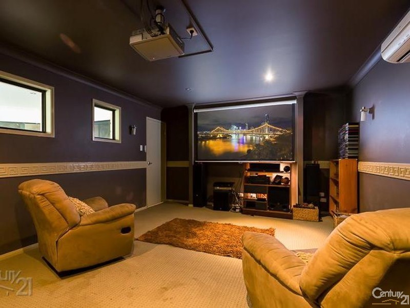 15 Aquila Street, Redland Bay QLD 4165