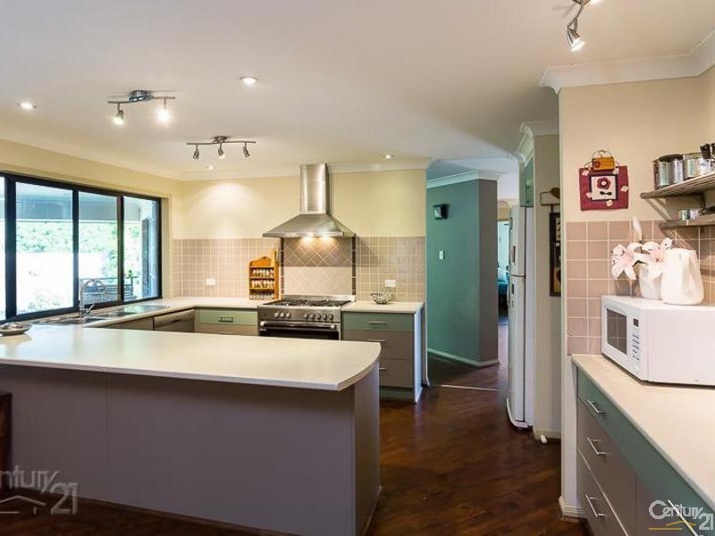 15 Aquila Street, Redland Bay QLD 4165