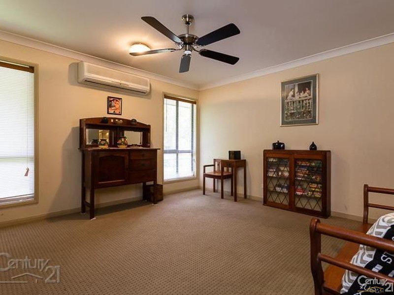 15 Aquila Street, Redland Bay QLD 4165