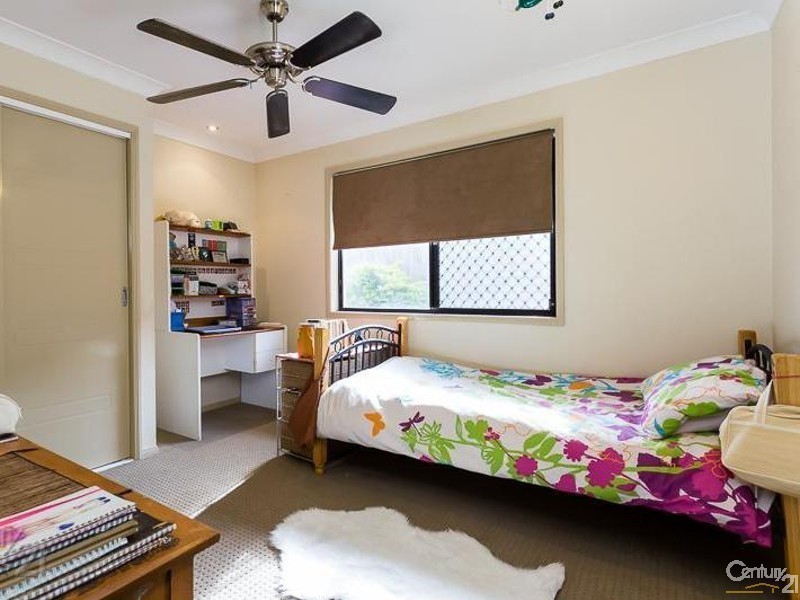 15 Aquila Street, Redland Bay QLD 4165