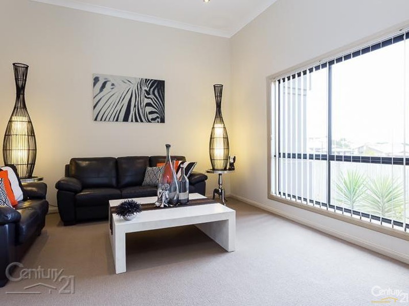 78 Denham Boulevard, Redland Bay QLD 4165