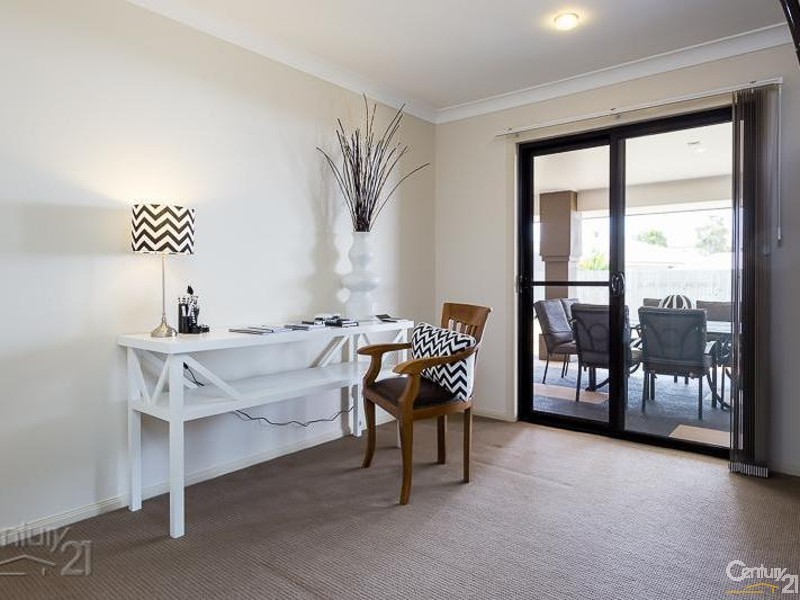 78 Denham Boulevard, Redland Bay QLD 4165