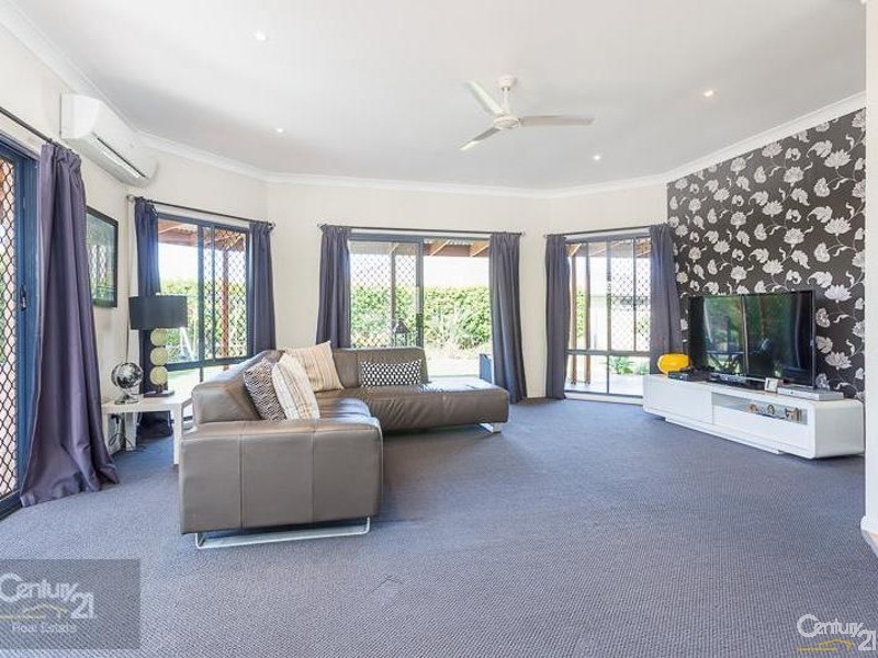 13 St Clair Court, Redland Bay QLD 4165