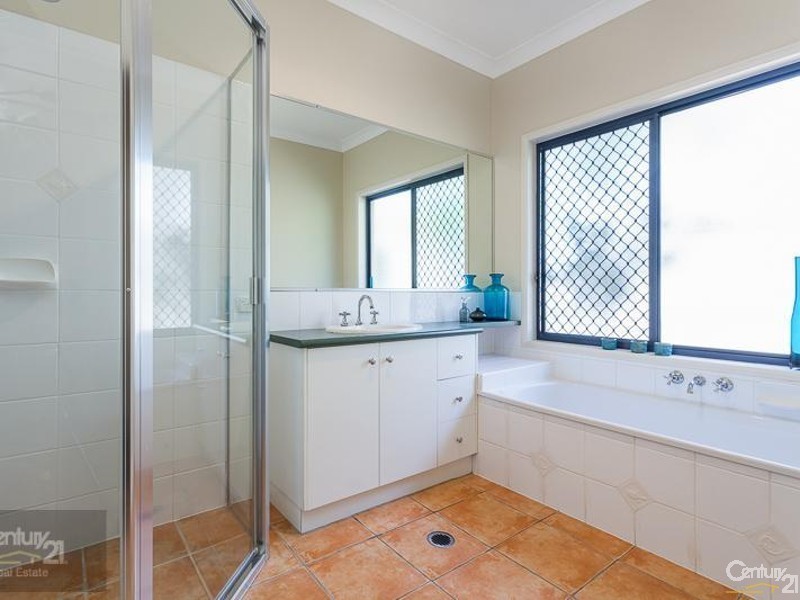 13 St Clair Court, Redland Bay QLD 4165