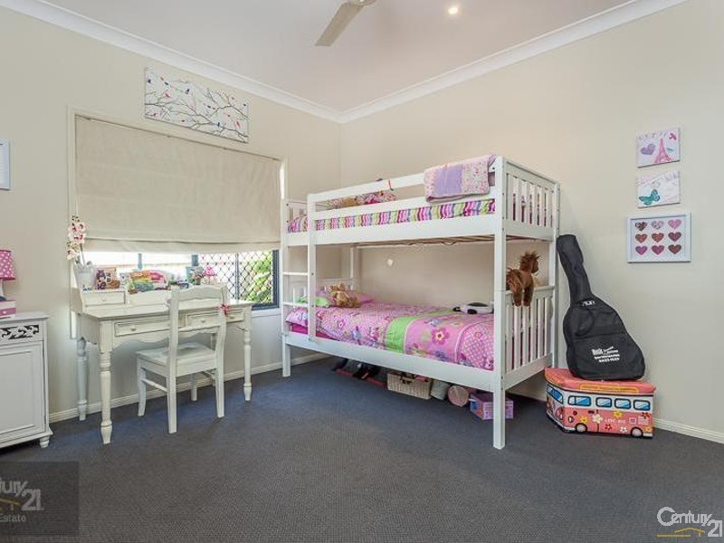 13 St Clair Court, Redland Bay QLD 4165