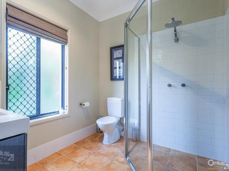 13 St Clair Court, Redland Bay QLD 4165